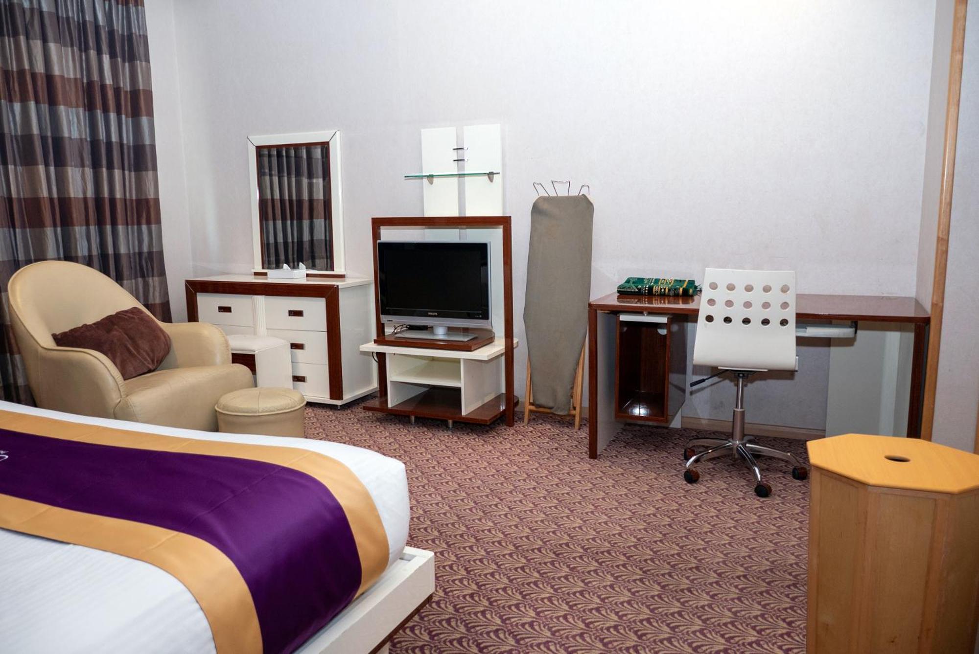 One Pavilion Luxury Serviced Apartments Manama Exteriör bild