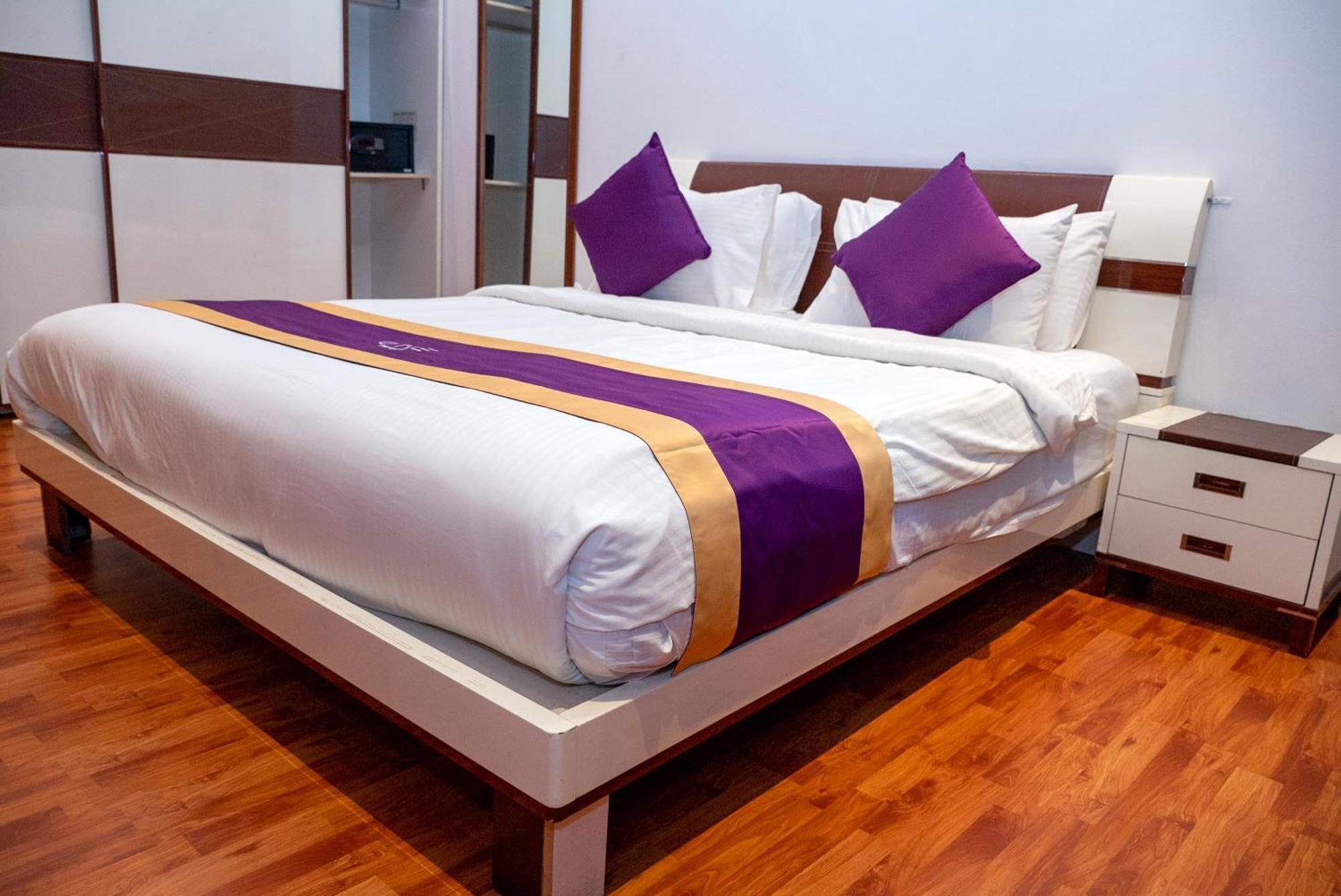 One Pavilion Luxury Serviced Apartments Manama Exteriör bild